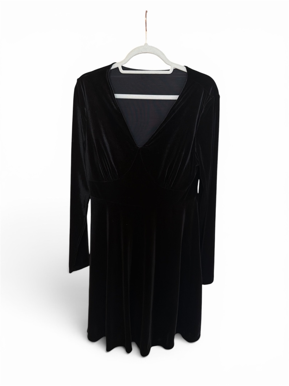 HALARA Black Velvet Long Sleeve V-Neck Dress